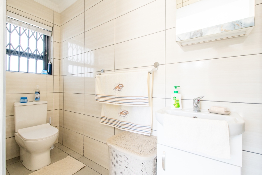 3 Bedroom Property for Sale in Dana Bay Western Cape